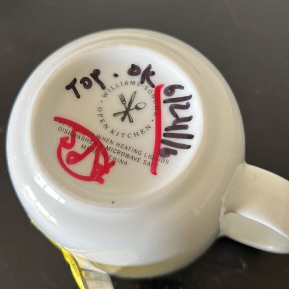 Williams Sonoma Gold “Peace Joy Love” Mug - Picture 4 of 6